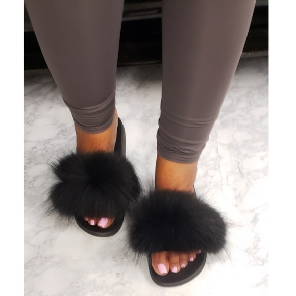 𝙇𝙖𝙨𝙩 7, 7.5 & 9 🖤Fur Love Slide Sandal - BLACK - Picture 8 of 10